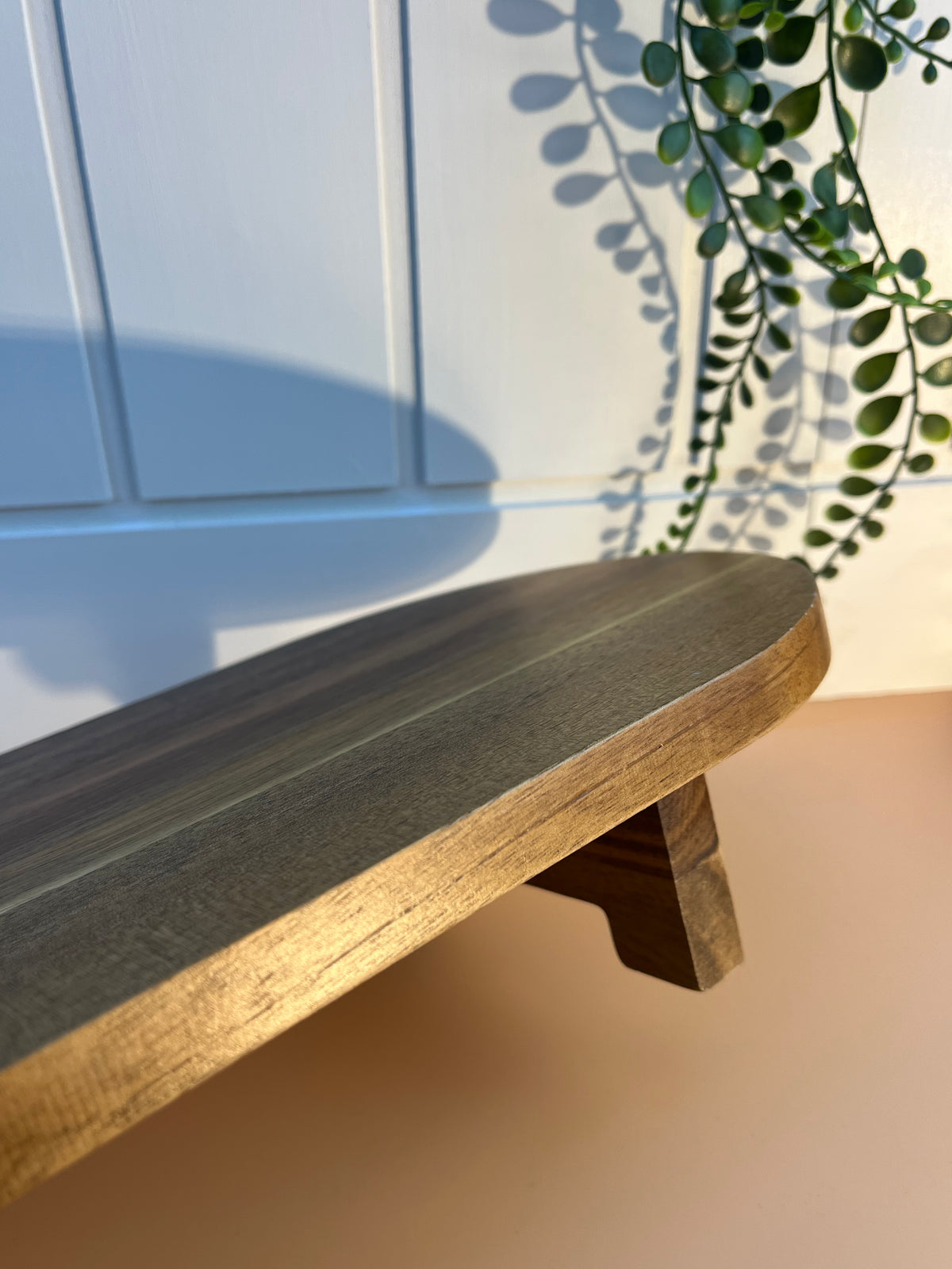 Akasya Ayaklı Oval Sunum Panosu