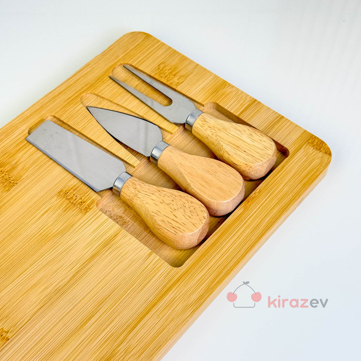 Bambu Peynir Sunum Tahtası – 3 Bıçaklı Servis Seti - Kiraz Ev