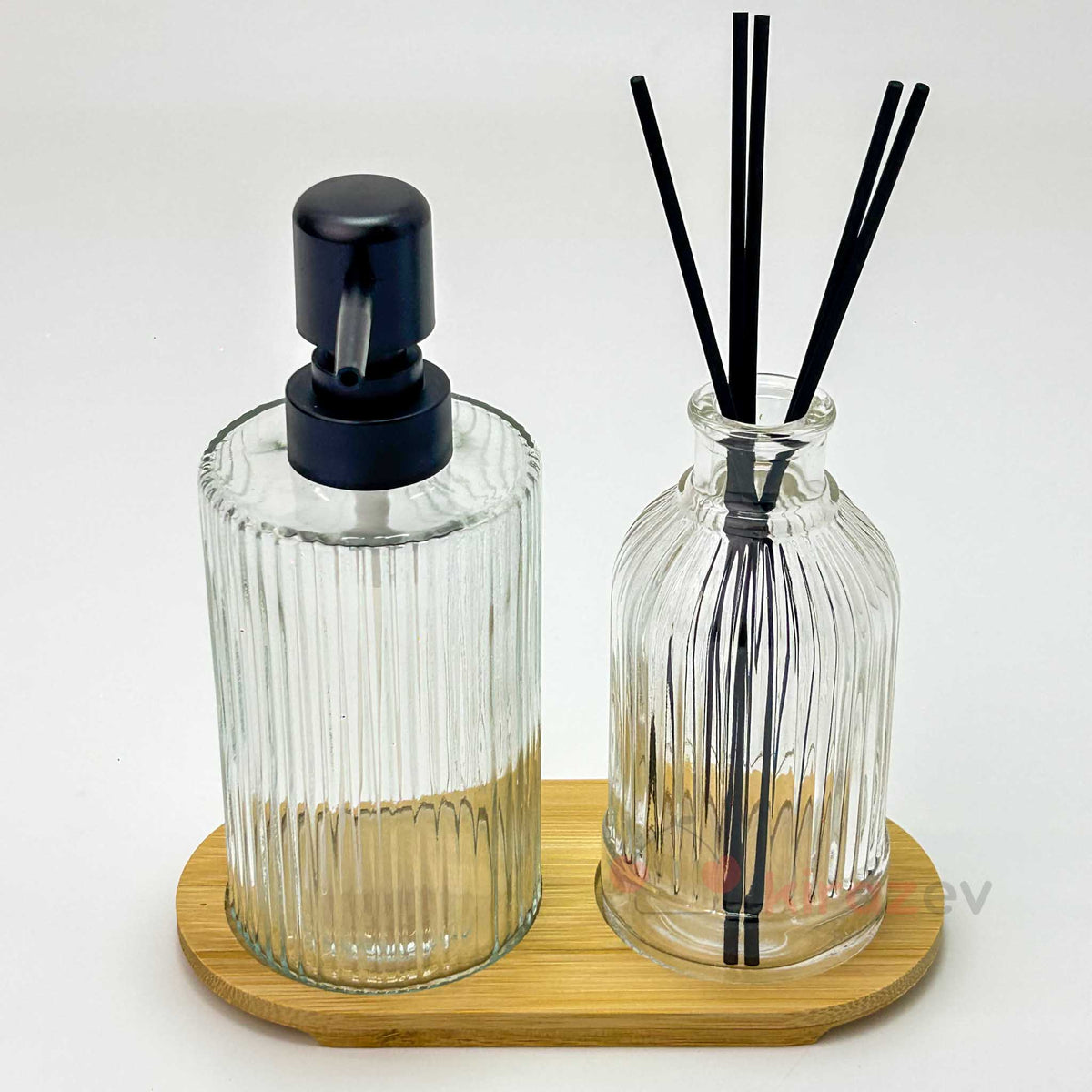 Cam Dekoratif Sıvı Sabunluk ve Koku Seti – Bambu Stantlı