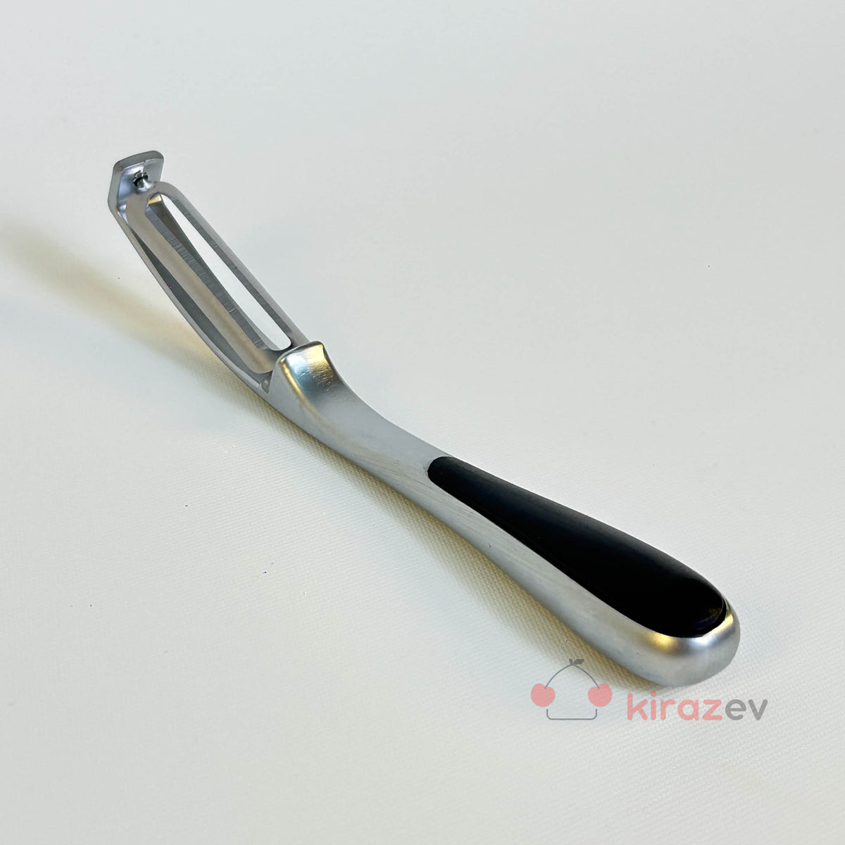 Çelik Siyah Saplı Soyacak