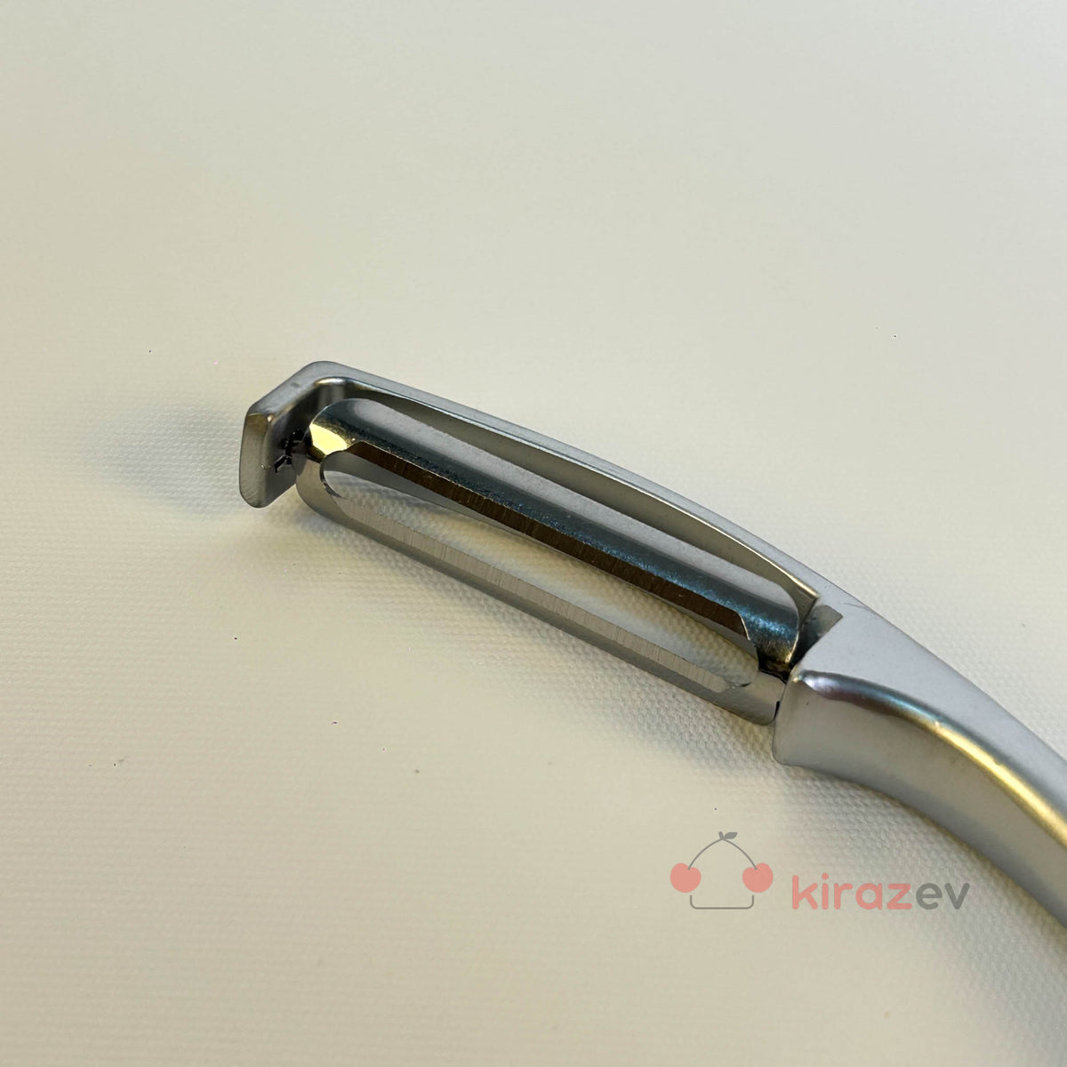 Çelik Siyah Saplı Soyacak