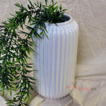 Çizgili Beyaz Seramik Vazo