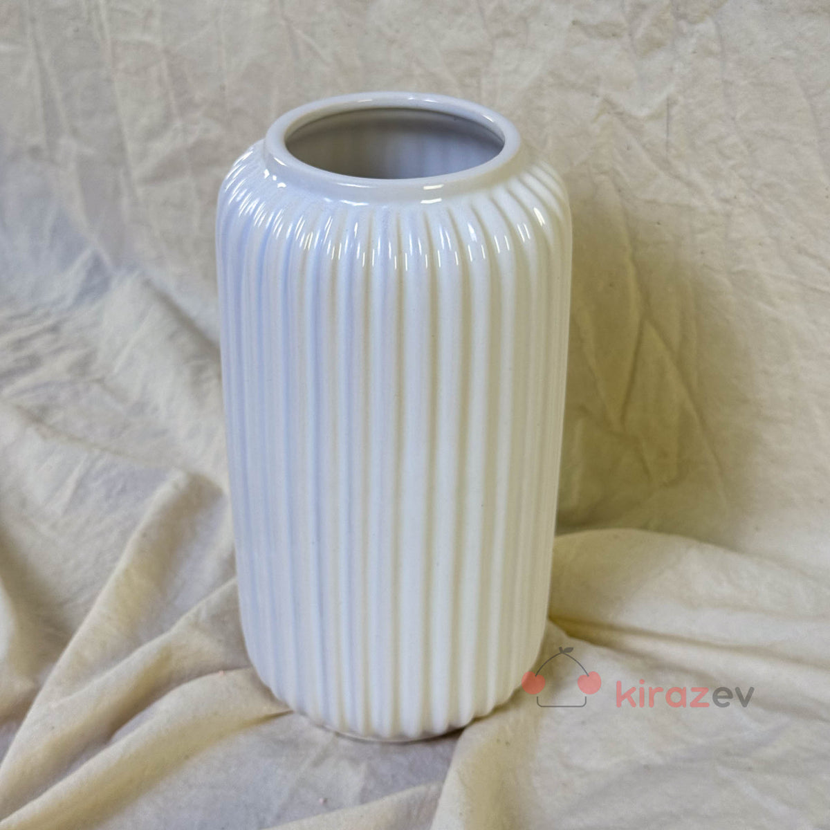 Çizgili Beyaz Seramik Vazo