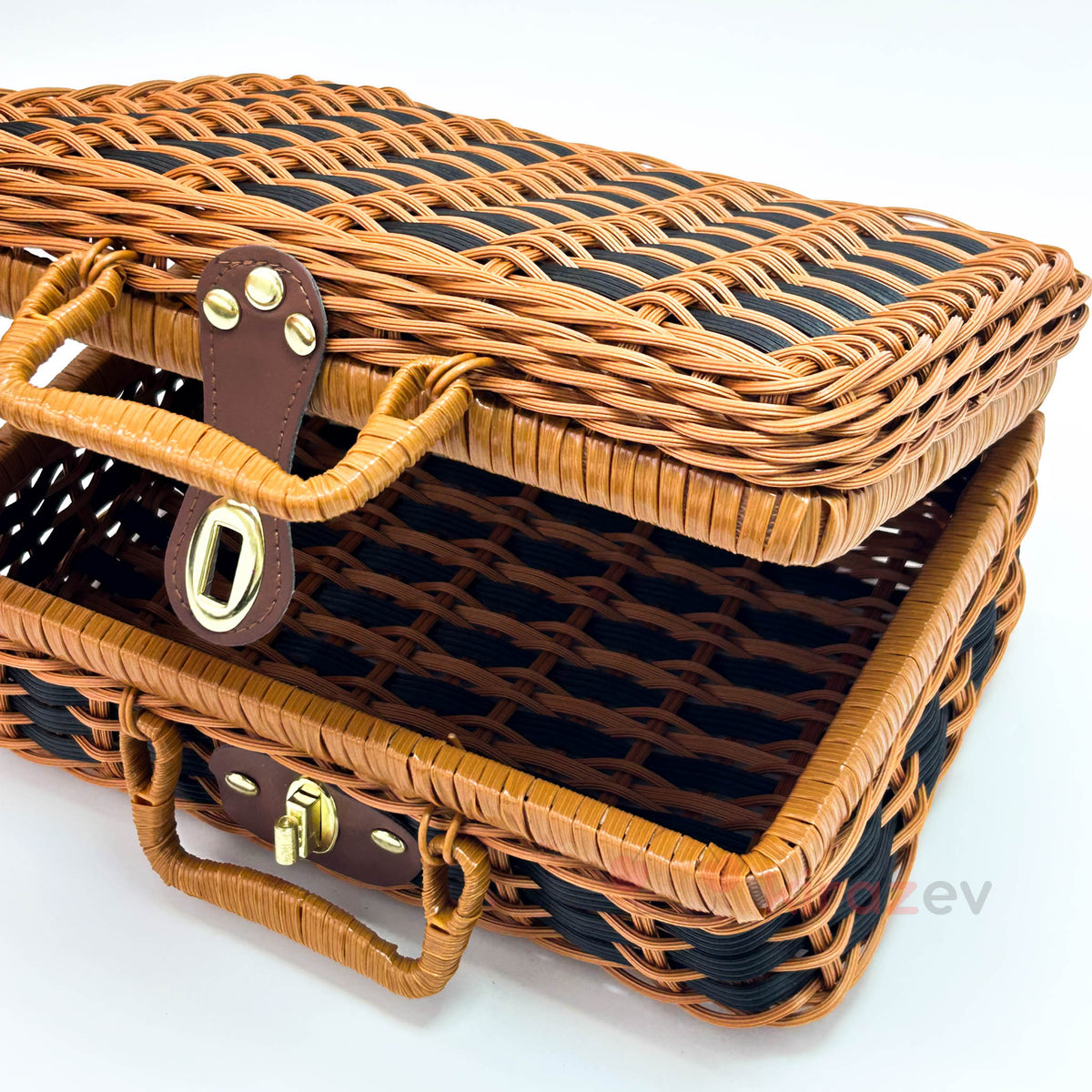 Rattan Piknik Kutusu Siyah– Şık ve Kullanışlı Sepet Tasarımı