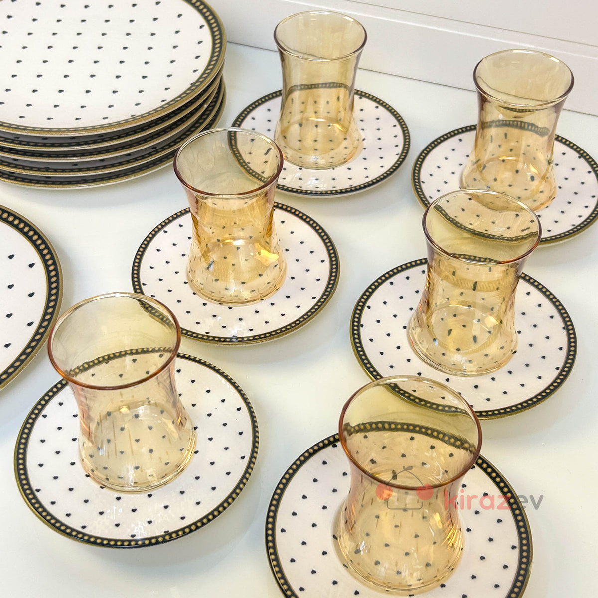 Siyah Kalpli 18 Parça Çay Seti