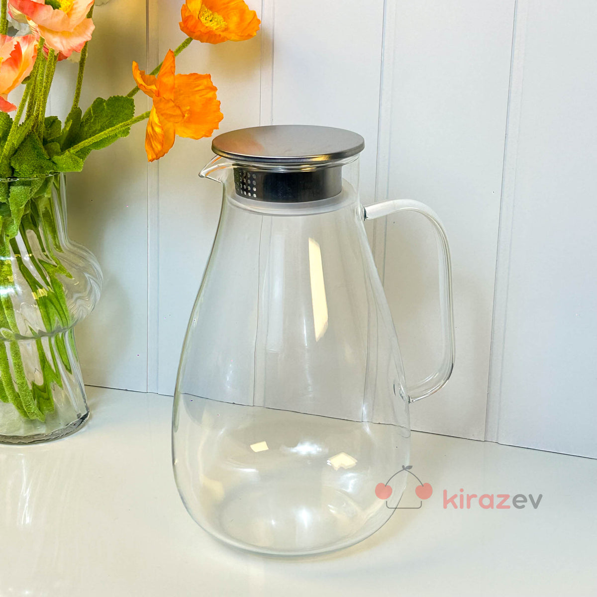 Süzgeç Kapaklı Cam Sürahi
