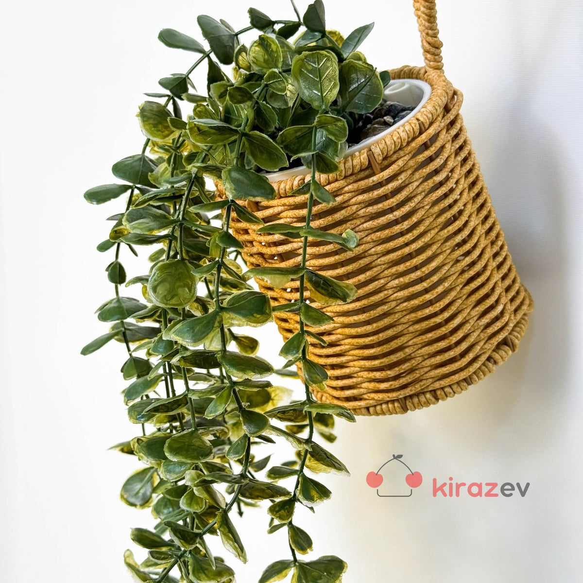 Beyaz Çizgili Saksıda Yeşil Okaliptüs Sarkıt Yapay Bitki