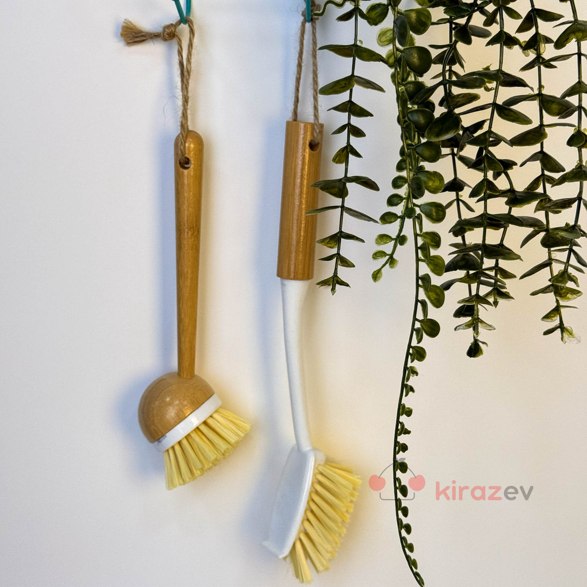 Ahşap Saplı Yuvarlak Temizlik Fırças