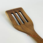 Akasya Delikli Spatula