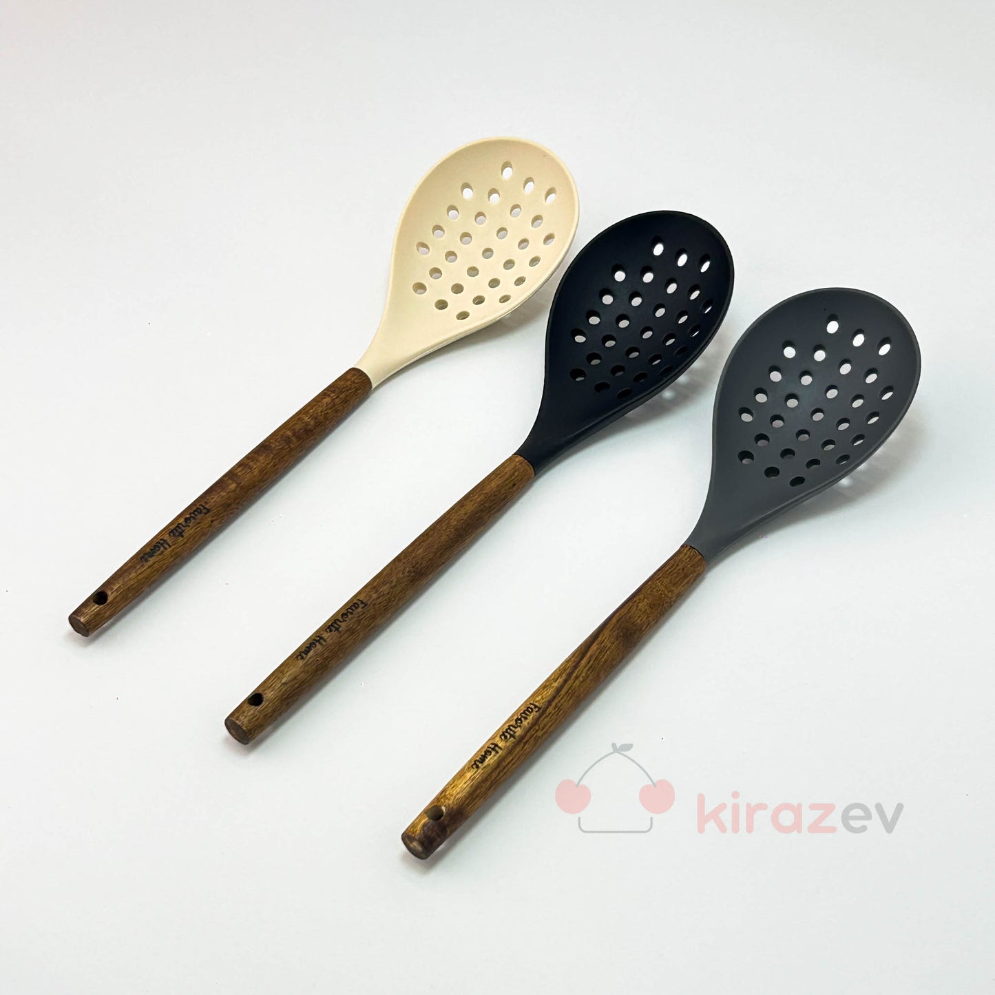 Akasya Saplı Siyah Silikon Kevgir– Isıya Dayanıklı