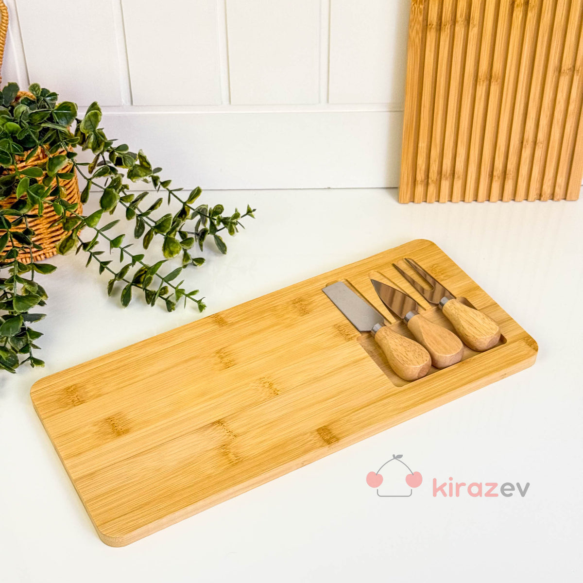 Bambu Peynir Sunum Tahtası – 3 Bıçaklı Servis Seti - Kiraz Ev