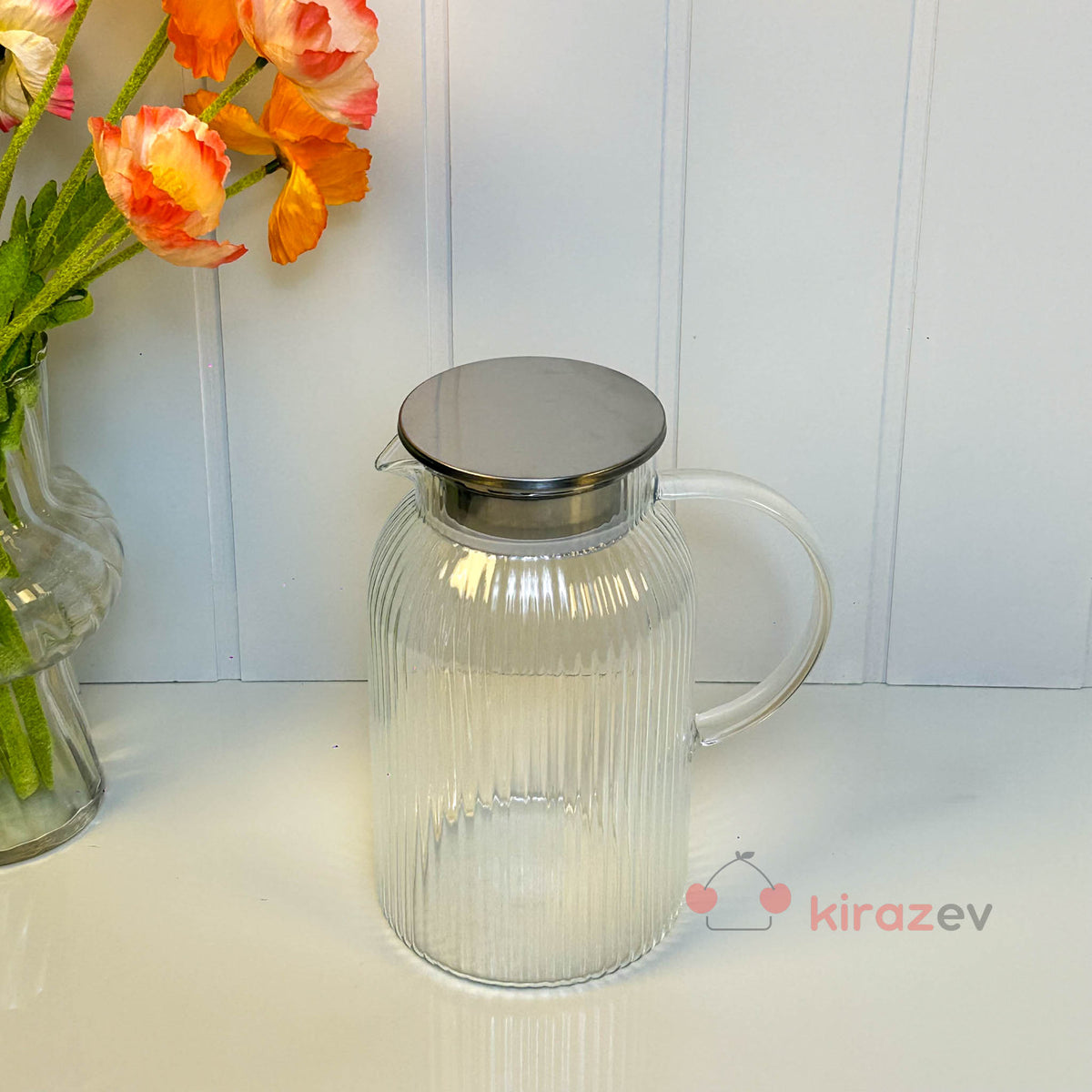 Çizgili Cam Sürahi – Metal Kapaklı