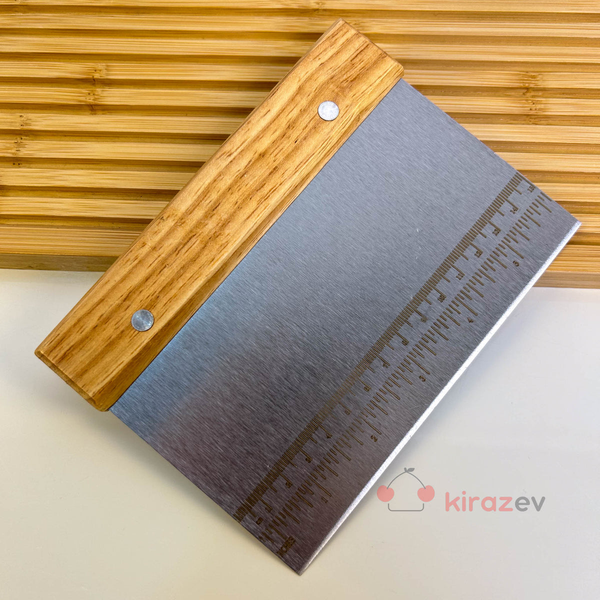 Ahşap Saplı Paslanmaz Çelik Hamur Kesici Spatula