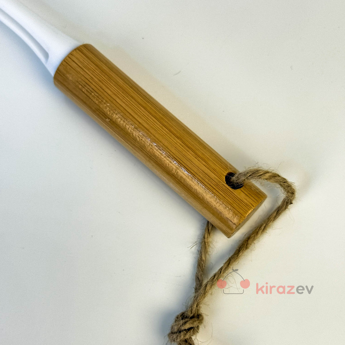 Uzun Saplı Ahşap Temizlik Fırçası